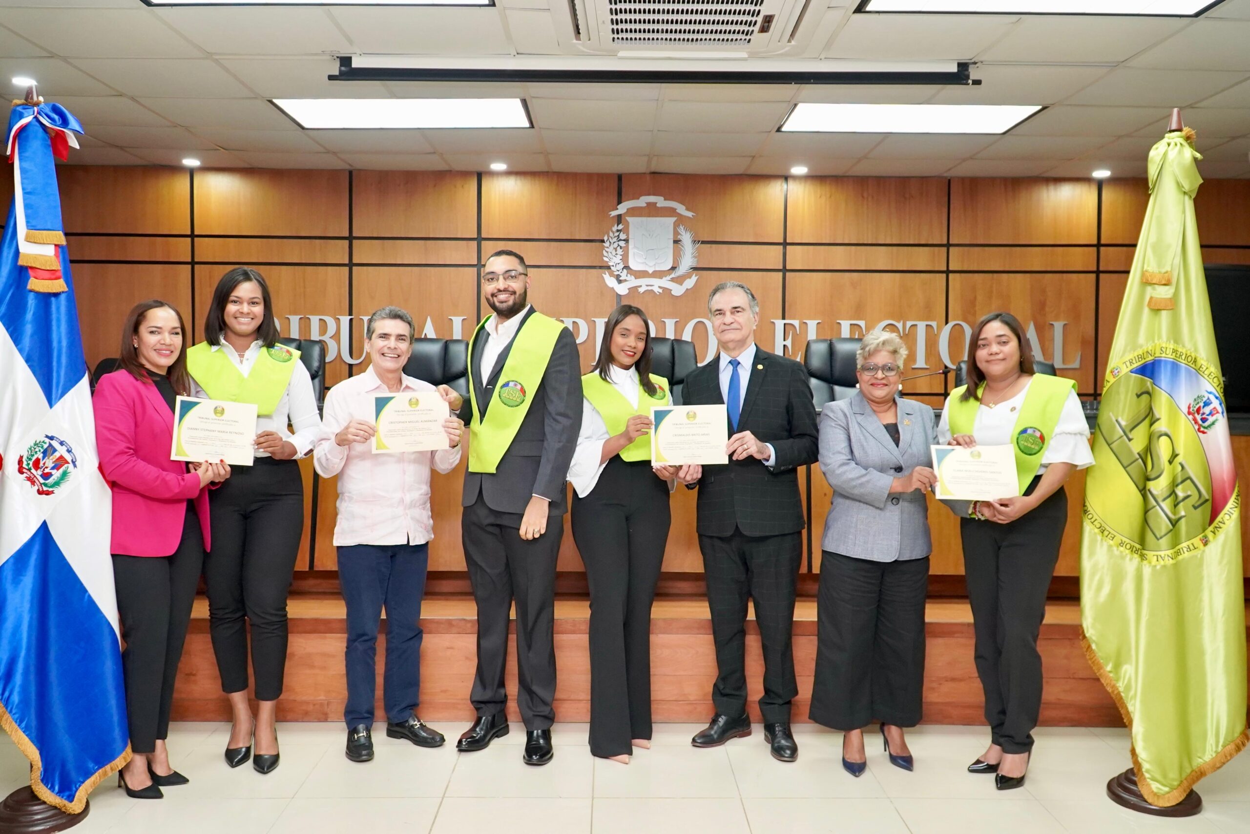 Graduacion Diplomado de “Rectificación de Actas del Estado Civil y Procedimientos de Cambio, Supresión y Añadidura de Nombre”